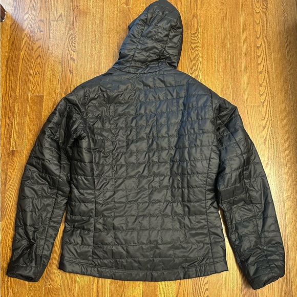 Patagonia Men's Black Nano Puff Jacket - Picture 2 of 4